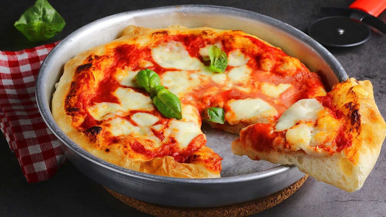 Pizza al Tegamino cotta in tegame tradizionale Torino,